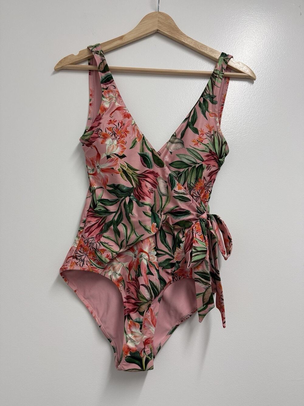 H&M One Piece Wrap Tie Swimsuit Women’s XXS Light Pink Floral Padded Lined